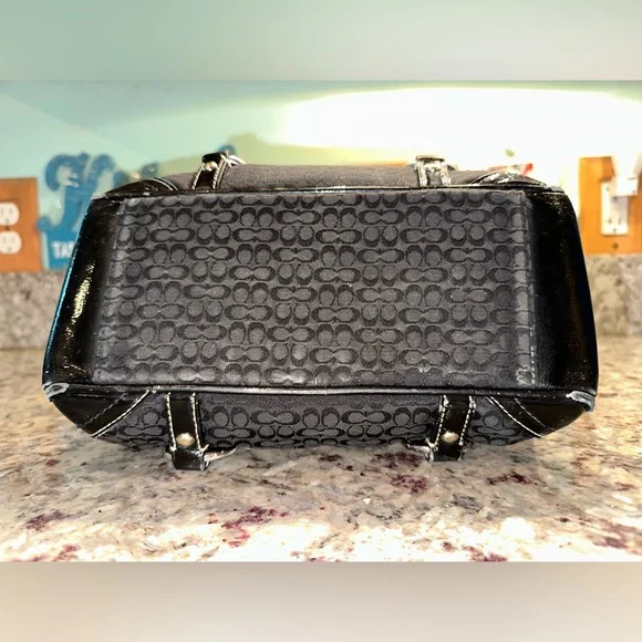 Coach Purse Shoulder Bag - Picture 14 of 16